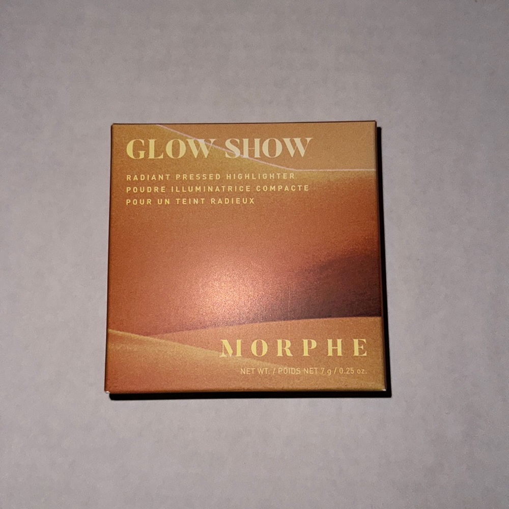 Glow Show Radiant Pressed Highlighter Morphe